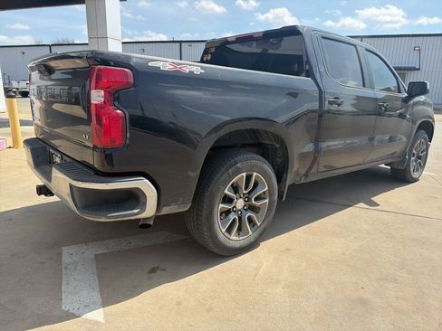 Used 2025 Chevrolet Silverado 1500 LT image 3