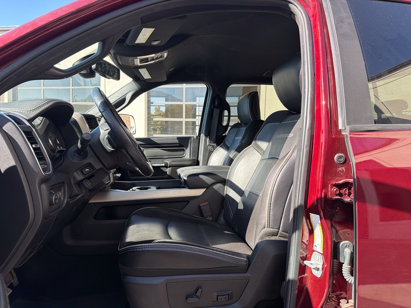 Used 2019 RAM 2500 Laramie AWD/4WD image 5