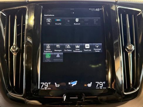 Used 2020 Volvo XC60 T8 R-Design image 32