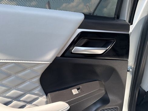 Used 2024 Mitsubishi Outlander SEL image 34