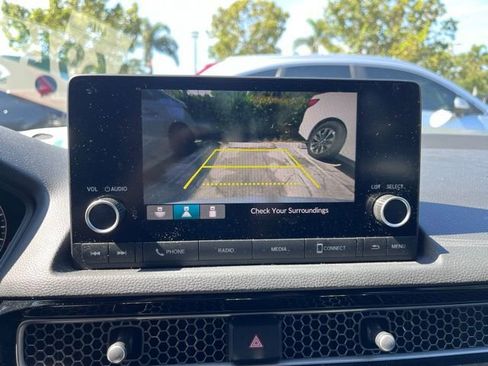 Used 2023 Honda Civic Sport image 9