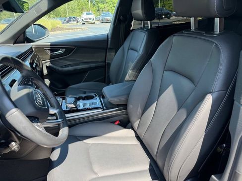 Used 2022 Audi Q8 Premium Plus w/ Premium Plus Package AWD/4WD image 4