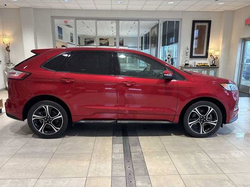 Certified 2022 Ford Edge ST w/ Equipment Group 401A image 2