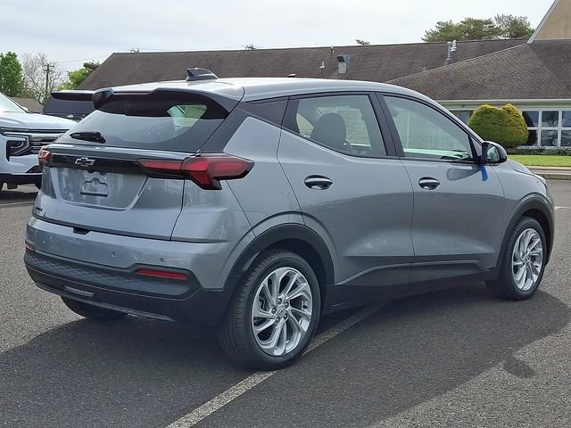 New 2027 Chevrolet Bolt LT w/ Comfort Package FWD image 3