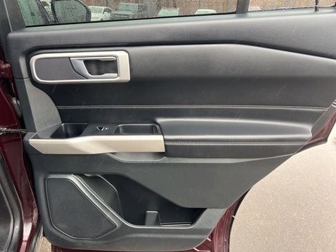 Certified 2022 Ford Explorer XLT w/ Equipment Group 202A image 13