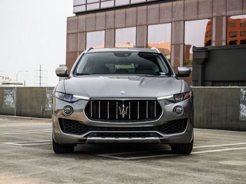 Used 2017 Maserati Levante S AWD/4WD image 13