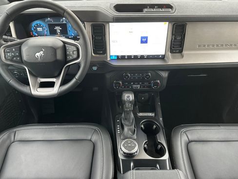 New 2025 Ford Bronco Outer Banks image 15