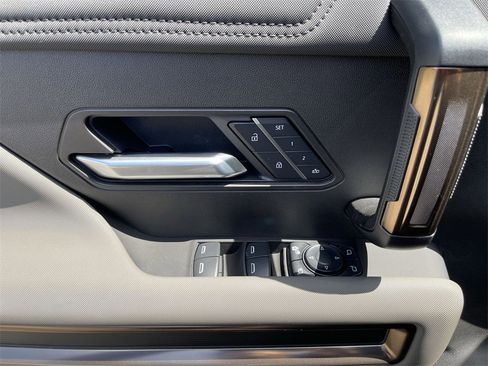 New 2025 GMC Hummer EV 3X image 24