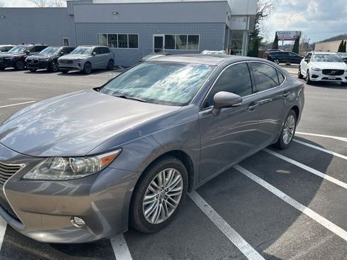 Used 2014 Lexus ES 350 w/ Luxury Package image 2