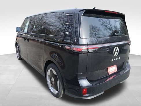 New 2025 Volkswagen ID. Buzz Pro S image 3