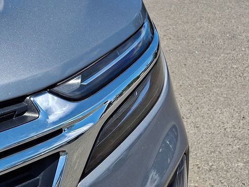 Used 2024 Chevrolet Equinox LT FWD image 36