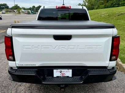 Used 2023 Chevrolet Colorado Z71 w/ Z71 Convenience Package 2
