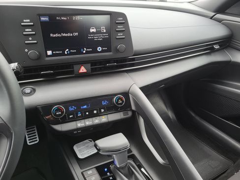 New 2026 Hyundai Elantra Sport FWD image 15