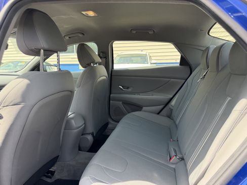 Used 2023 Hyundai Elantra SEL w/ Convenience Package image 27