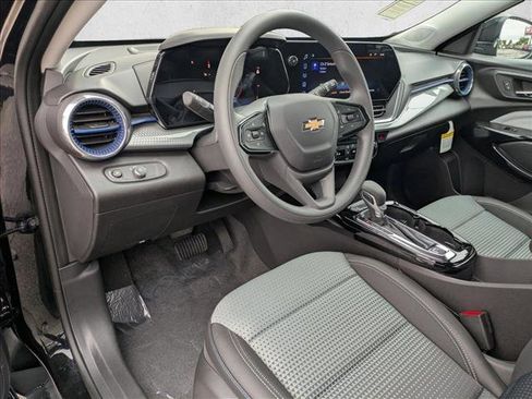 New 2026 Chevrolet Trax LT image 3