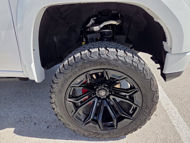 Used 2026 GMC Sierra 1500 AT4 w/ AT4 Premium Package AWD/4WD image 22