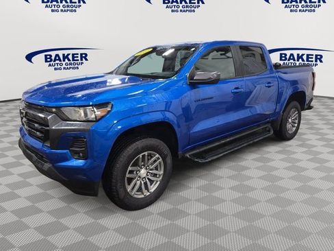 Used 2023 Chevrolet Colorado LT w/ LT Convenience Package II AWD/4WD image 7