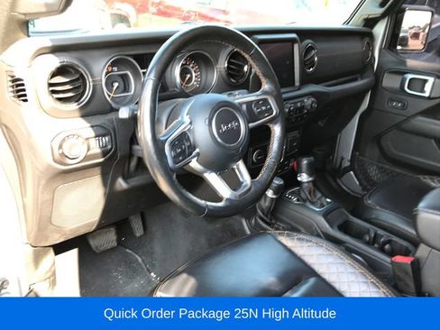 Used 2021 Jeep Wrangler Unlimited Sahara AWD/4WD image 3
