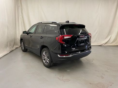 Used 2024 GMC Terrain SLT AWD/4WD image 7