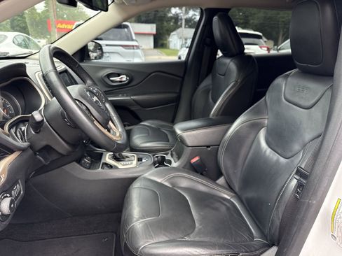 Used 2015 Jeep Cherokee Limited FWD image 10