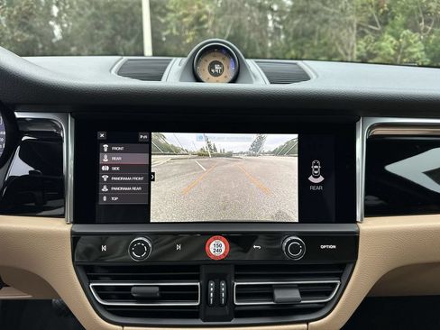 Certified 2026 Porsche Macan AWD/4WD image 13