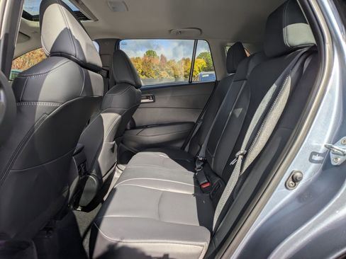 Used 2025 Toyota Corolla Cross XLE image 22