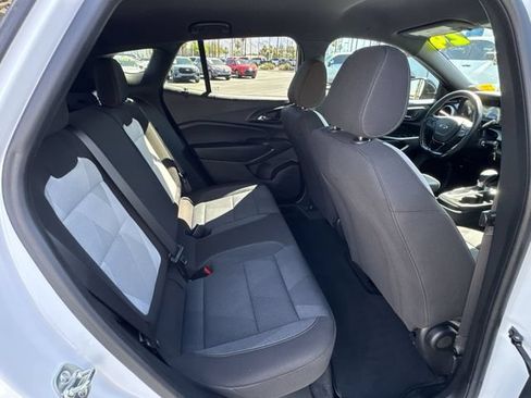 Used 2024 Chevrolet Trax RS w/ Driver Confidence Package FWD image 26
