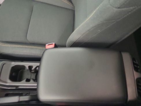 Used 2025 Jeep Gladiator Sport AWD/4WD image 40