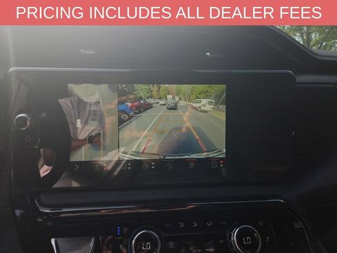 Used 2024 GMC Sierra 1500 AT4 w/ Technology Package AWD/4WD image 9