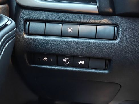 Used 2026 Nissan Rogue SV image 27