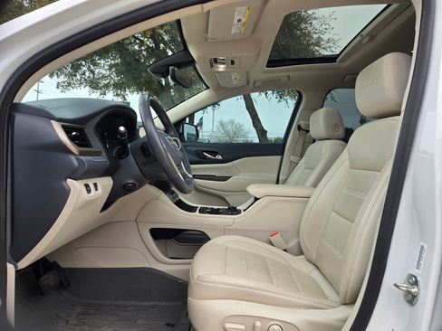 Used 2020 GMC Acadia Denali image 9