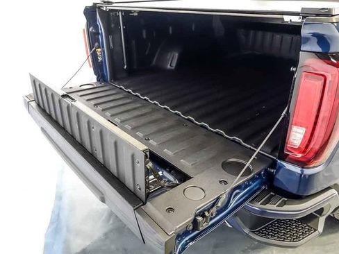Used 2023 GMC Sierra 1500 Denali w/ Technology Package AWD/4WD image 32