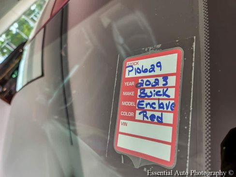 Used 2023 Buick Enclave Essence w/ Experience Buick Package FWD image 31