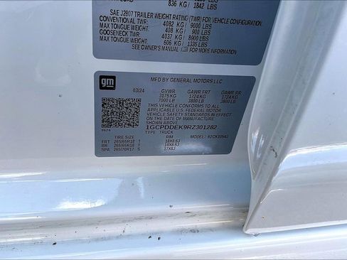 Used 2024 Chevrolet Silverado 1500 LT w/ Convenience Package II image 35