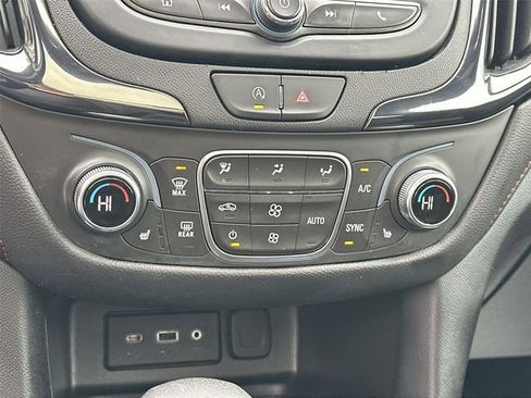 Certified 2023 Chevrolet Equinox RS image 34