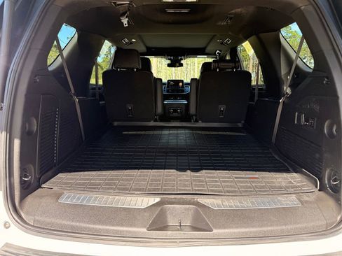 Used 2023 GMC Yukon AT4 AWD/4WD image 10