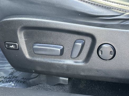 Used 2016 Toyota Highlander XLE FWD image 24