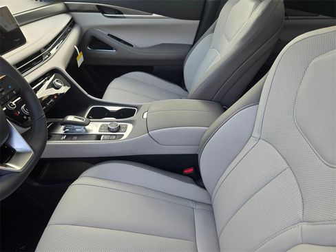New 2026 INFINITI QX60 Luxe w/ Cargo Package image 8