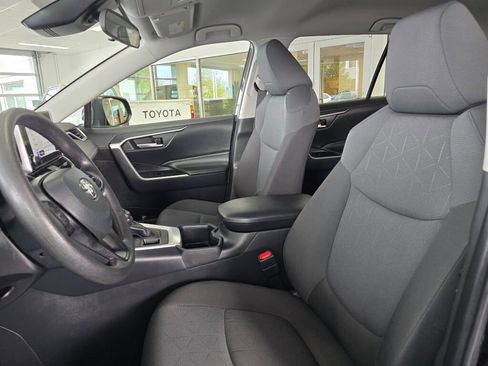 Used 2025 Toyota RAV4 XLE AWD/4WD image 22