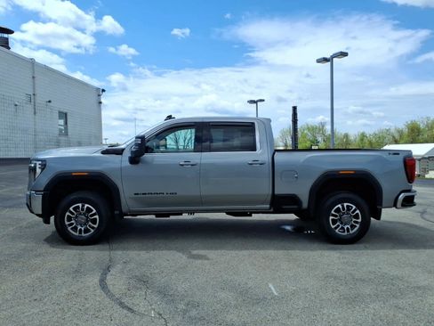Used 2025 GMC Sierra 2500 SLE w/ SLE Value Package; AWD/4WD image 11