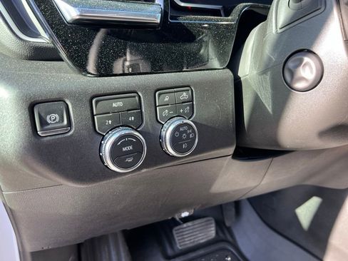 Used 2026 GMC Sierra 1500 SLT w/ SLT Premium Plus Package AWD/4WD image 10