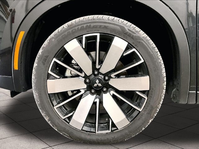 Used 2026 Mitsubishi Outlander SE FWD image 8