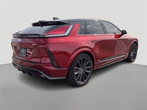 New 2026 Cadillac Lyriq V w/ Exterior Carbon Fiber Package image 4