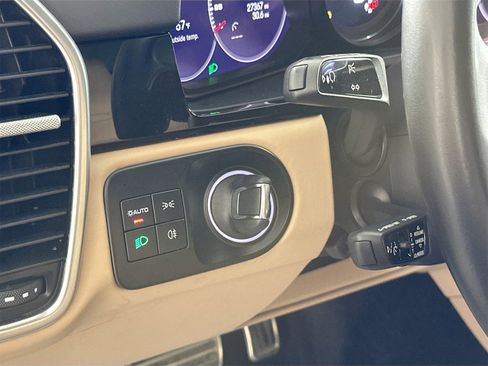 Certified 2023 Porsche Cayenne S Platinum w/ Premium Package Plus image 33