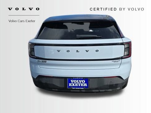 Certified 2025 Volvo EX30 Ultra w/ Climate Package image 8