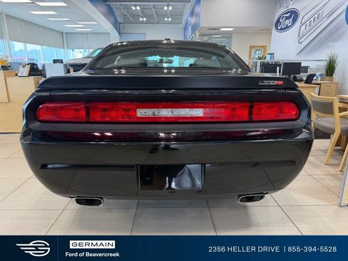 Used 2009 Dodge Challenger SRT8 RWD image 6