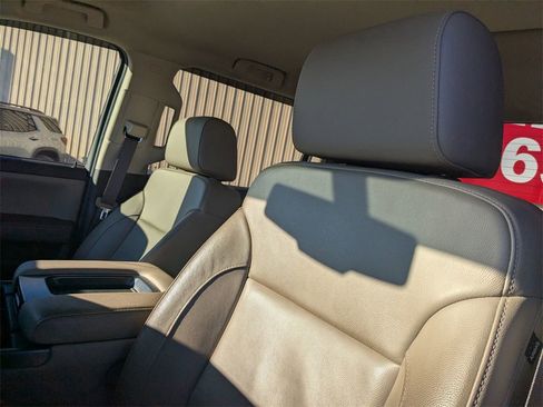 Used 2018 GMC Sierra 1500 SLT w/ SLT Premium Package image 12