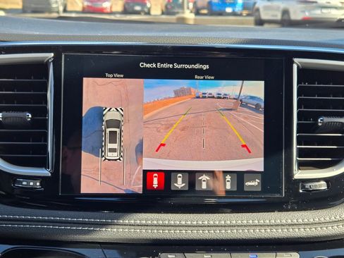New 2026 Chrysler Pacifica Select AWD/4WD image 20