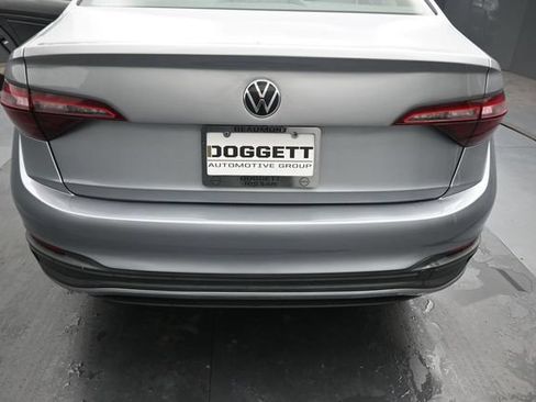 Used 2024 Volkswagen Jetta SE FWD image 10