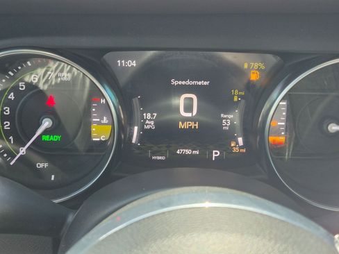 Used 2023 Jeep Wrangler Unlimited Sahara w/ Cold Weather Group AWD/4WD image 21